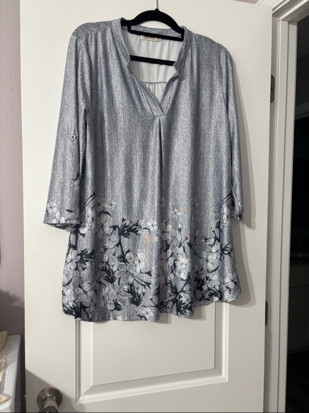 Silver-Gray Floral Border V-Neck Tunic Top